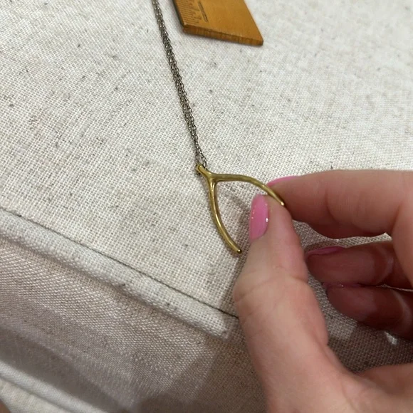 Wishbone necklace - Picture 3 of 3